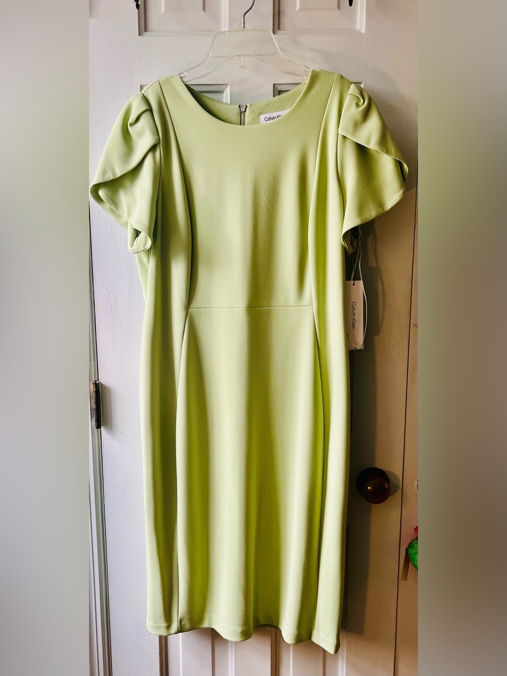 Calvin Klein NWT Sage Green Tulip Sleeve Sheath Dress With Silver Exposed Zipper - Picture 2 of 10